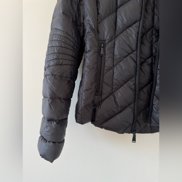🖤SOLD🖤 BCBGeneration Ultra Lightweight Packable Puffer Jacket - Picture 4 of 8